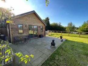 Lakeside Lodge